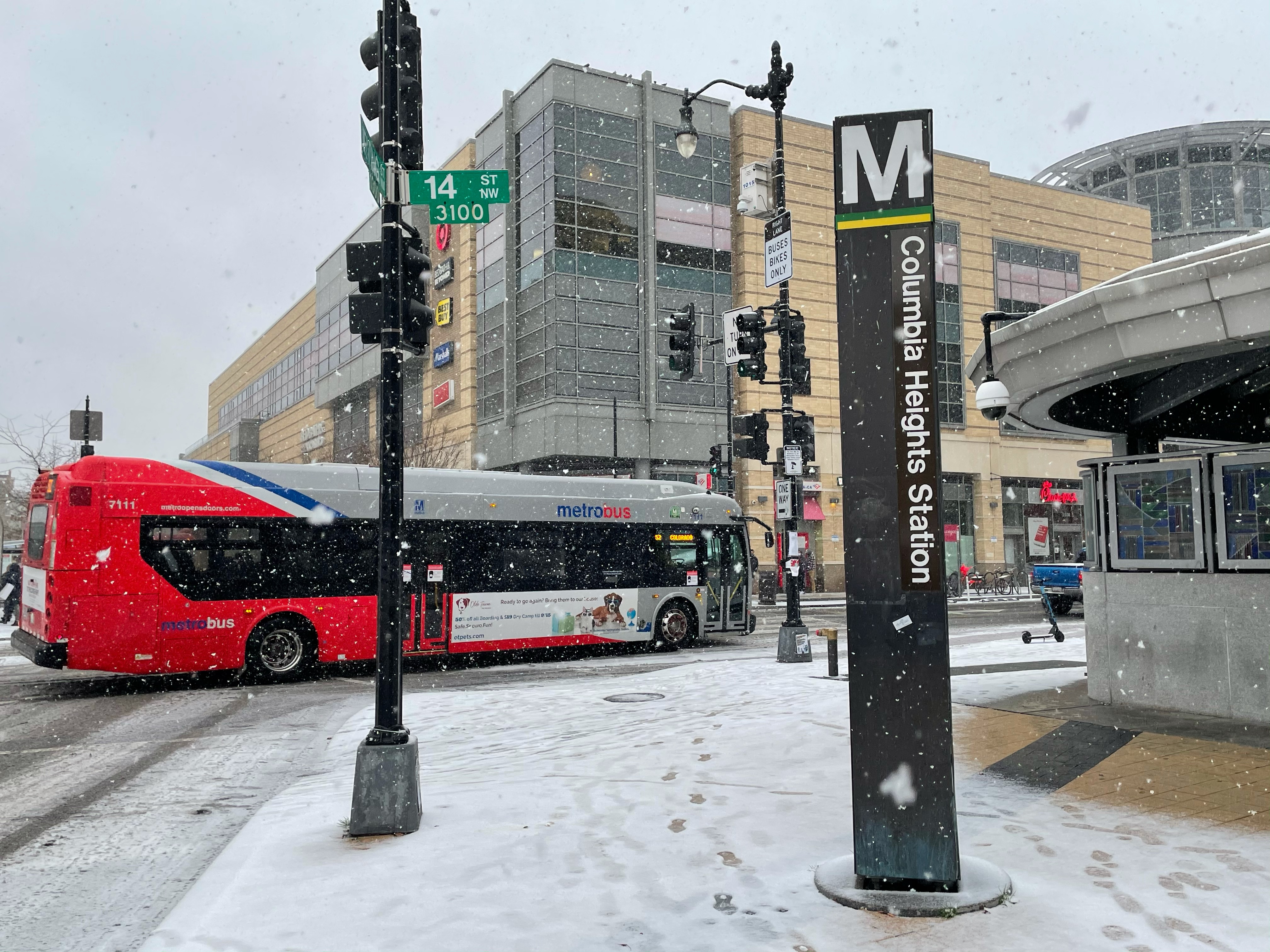 Metrobus in snow