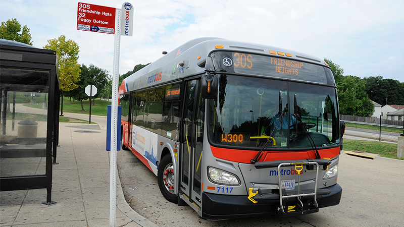 metrobus 7000 southern ave 30S 450